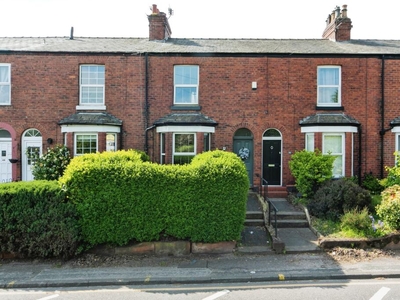 2 bedroom terraced house for sale in Knutsford Road, Warrington, WA4