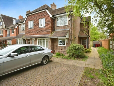2 bedroom terraced house for sale in Parkside Road, Reading, RG30