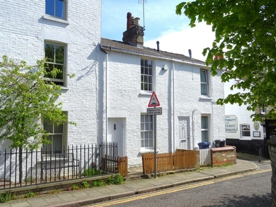 2 bedroom terraced house for sale in Prospect Row, Cambridge, CB1