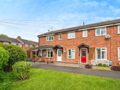 2 bedroom terraced house for sale in Whitewood Way, Worcester, WR5