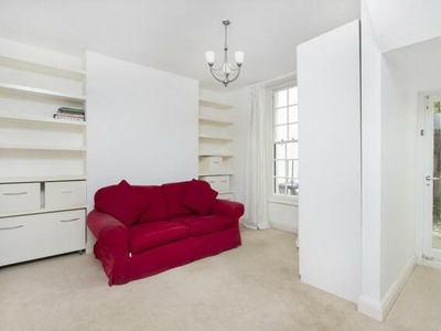 3 Bedroom Apartment For Rent In Euston, London