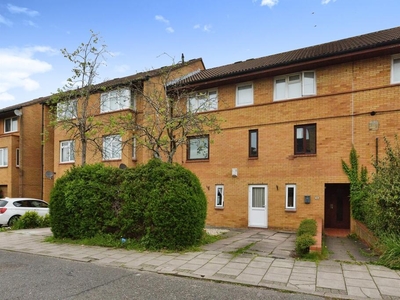 3 bedroom apartment for sale in Shackleton Place, Oldbrook, Milton Keynes, MK6