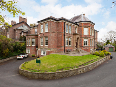 3 bedroom apartment for sale in Trentholme House, 131 The Mount, York, North Yorkshire, YO24