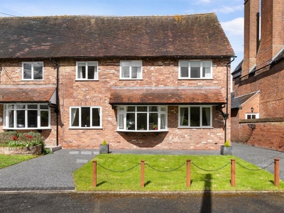 3 bedroom barn conversion for sale in Church Lane, Hallow, Worcester, WR2
