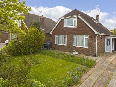 3 bedroom chalet for sale in Cumberland Avenue, Goring-By-Sea, BN12