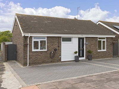 3 bedroom detached bungalow for sale in Chilgrove Close, Goring-by-Sea, BN12