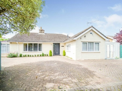 3 bedroom detached bungalow for sale in Heighington Road, Canwick, Lincoln, LN4