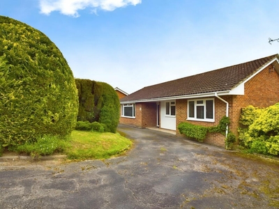 3 bedroom detached bungalow for sale in Hill Place, Bursledon, Southampton, SO31