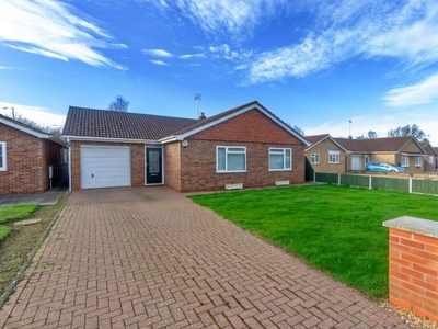 3 bedroom detached bungalow for sale in Warwick Road, Peterborough, PE4