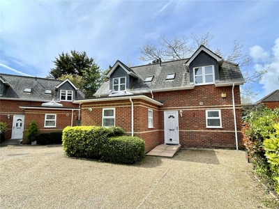 3 bedroom detached house for rent in Endfield Road, Bournemouth, BH9