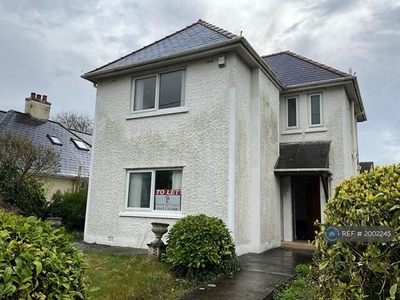 3 Bedroom Detached House For Rent In Porthcawl