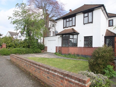 3 bedroom detached house for rent in St. John's Road, Petts Wood, BR5