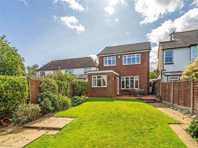 3 bedroom detached house for sale in Blossomfield Road, Solihull, B91