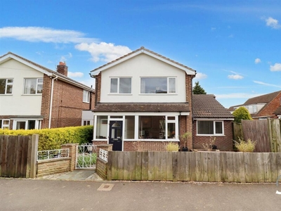 3 bedroom detached house for sale in Falcon Road, Anstey, Leicester, LE7