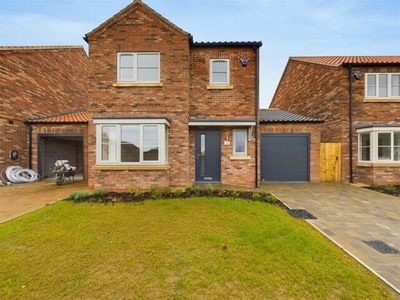 3 Bedroom Detached House For Sale In Hook, Goole