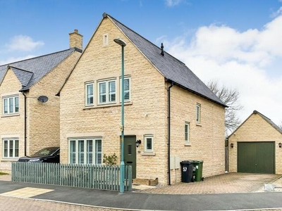 3 Bedroom Detached House For Sale In Lechlade, Gloucestershire