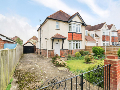3 bedroom detached house for sale in Melrose Road, Upper Shirley, Southampton, Hampshire, SO15