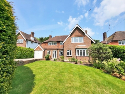 3 bedroom detached house for sale in Offington Drive, Worthing, West Sussex BN14 9PS, BN14