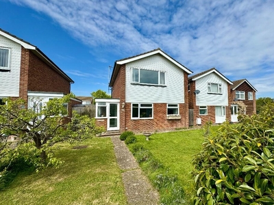 3 bedroom detached house for sale in Willingdon, Eastbourne, East Sussex, BN22