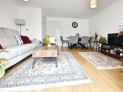 3 Bedroom End Of Terrace House For Rent In Didcot, Oxfordshire