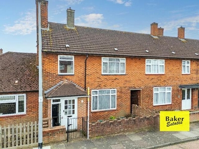 3 Bedroom End Of Terrace House For Sale In Chigwell, Essex