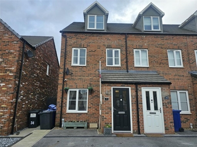 3 bedroom end of terrace house for sale in Fillies Avenue, Doncaster, South Yorkshire, DN4