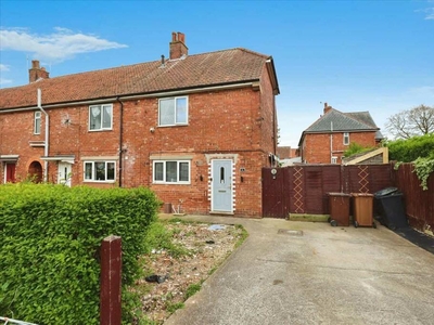 3 bedroom end of terrace house for sale in Marlowe Drive, Lincoln, LN2