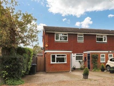 3 Bedroom End Of Terrace House For Sale In Surrey