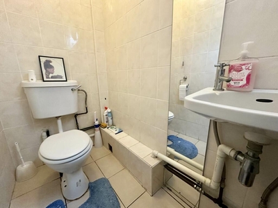 3 bedroom end of terrace house for sale in Winchester Gardens, Luton, LU3
