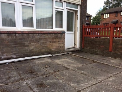 3 bedroom end of terrace house to rent Oldham, OL8 1PE