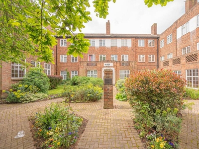 3 bedroom flat for rent in Beechcroft COURT, Temple Fortune, London, NW11