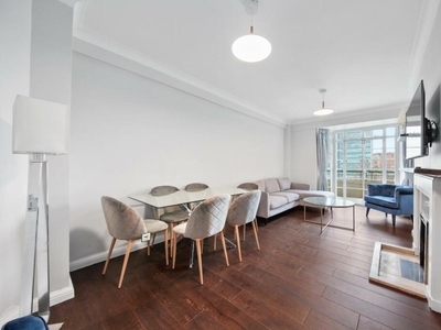3 bedroom flat for rent in Dorset House, Gloucester Place, Marylebone, London, NW1