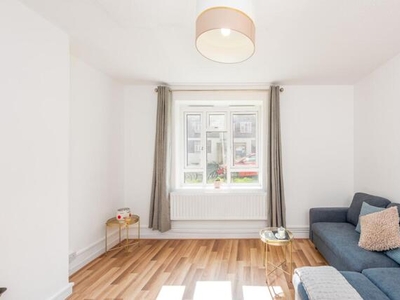 3 Bedroom Flat For Sale In Brixton