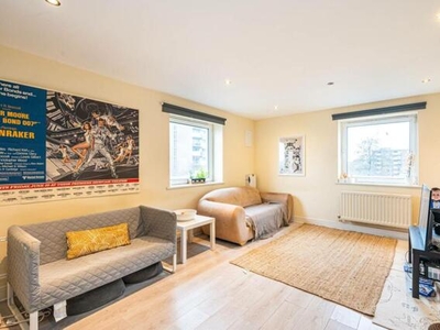 3 Bedroom Flat For Sale In Docklands, London