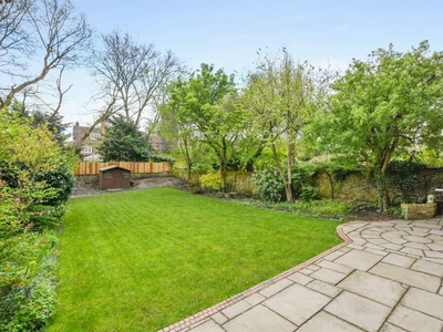 3 bedroom flat for sale in King Henrys Road, Primrose Hill, NW3