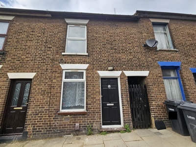 3 bedroom house for rent in High Town Road, LUTON, LU2