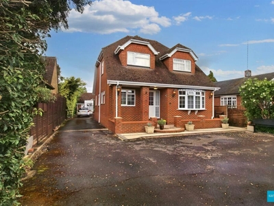 3 bedroom house for sale in Colyton Way, Purley On Thames, Reading, RG8