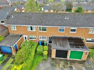 3 Bedroom Mews Property For Rent In Sale, Greater Manchester