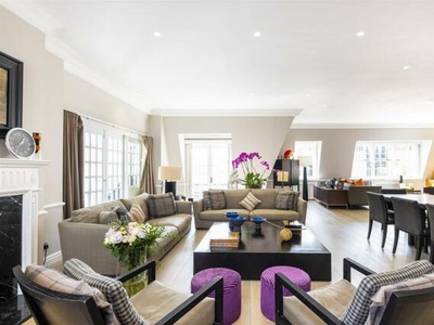 3 Bedroom Penthouse For Rent In Mayfair
