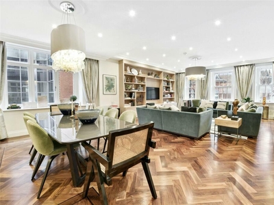 3 bedroom penthouse for rent in Stratton Street, Mayfair, W1J