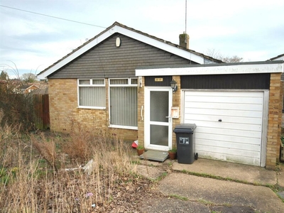 3 bedroom semi-detached bungalow for sale in Grendon Walk, Northampton, NN3