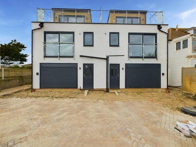 3 Bedroom Semi-detached House For Rent In Lancing