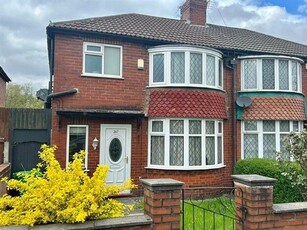3 bedroom semi-detached house for rent in St Marys Road, Manchester, M40