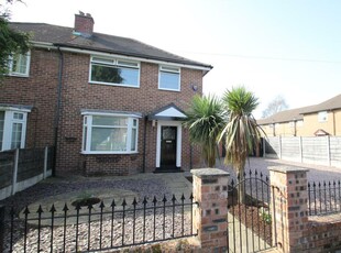 3 bedroom semi-detached house for rent in Washbrook Drive, Stretford, M32