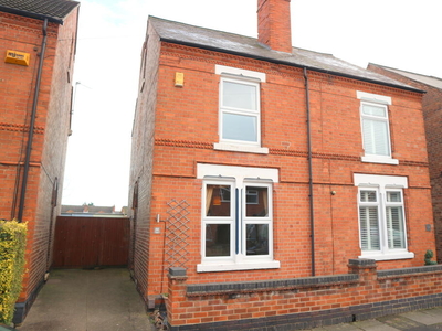3 bedroom semi-detached house for rent in Wellington Street, Long Eaton, NG10