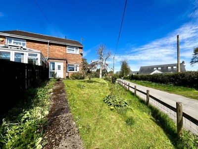 3 Bedroom Semi-detached House For Sale In Berry Hill