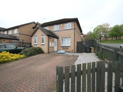 3 bedroom semi-detached house for sale in Birchwood Gardens, Idlethorp, Bradford, BD10