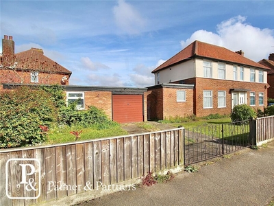 3 bedroom semi-detached house for sale in Boyton Road, Ipswich, Suffolk, IP3