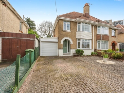 3 bedroom semi-detached house for sale in Coniston Road, Southampton, Hampshire, SO16