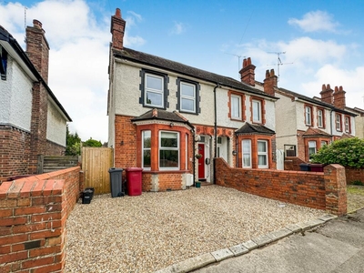 3 bedroom semi-detached house for sale in Craig Avenue, Reading, RG30